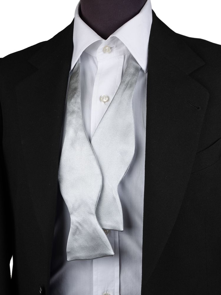 The Amantea Self-Tie Bow Tie