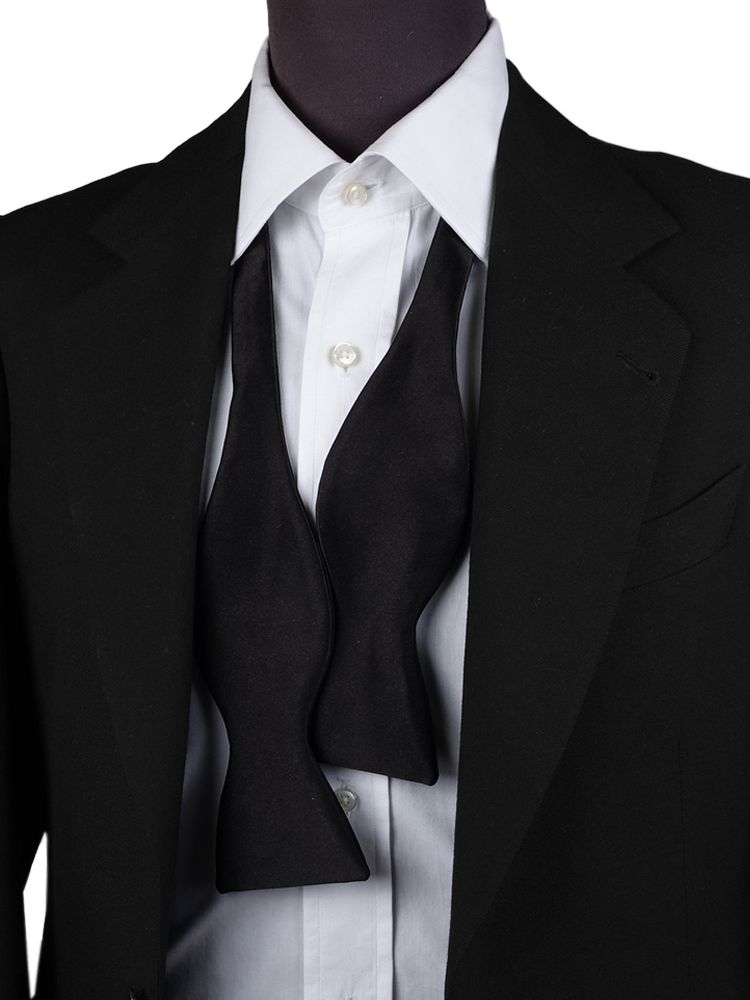 The Amantea Self-Tie Bow Tie